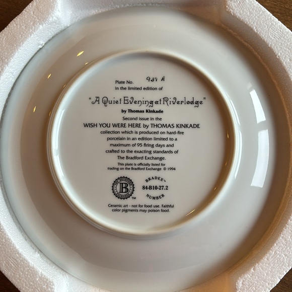 Thomas Kinkade’s “A Quiet Evening at Riverlodge” Vintage Decorative Plate - Picture 2 of 6